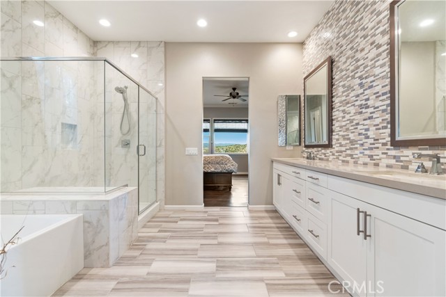 Detail Gallery Image 32 of 66 For 18619 Cedar Crest Dr, Canyon Country,  CA 91387 - 3 Beds | 2/1 Baths