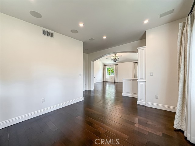 Detail Gallery Image 11 of 58 For 5960 Balcom, Encino,  CA 91316 - 4 Beds | 4 Baths