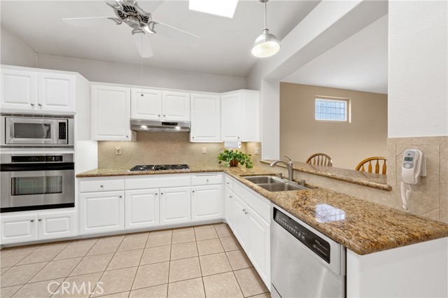 39980 CORTE CALANOVA, Murrieta CA: https://media.crmls.org/medias/00b8530c-40e7-428d-a33b-254a17cb8650.jpg