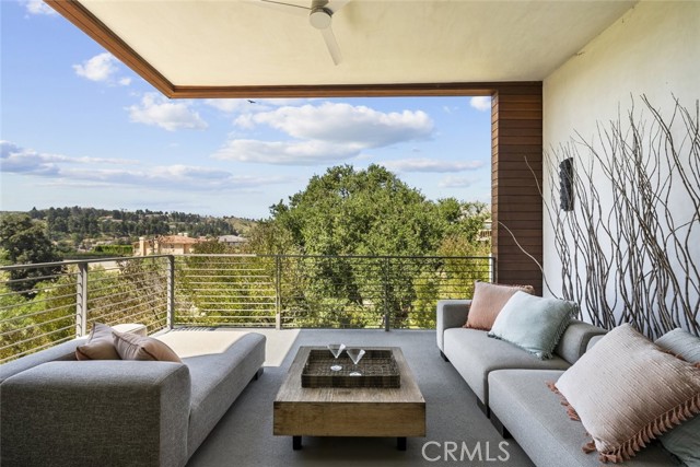 Detail Gallery Image 31 of 53 For 18177 Knoll Hill, Granada Hills,  CA 91344 - 4 Beds | 4/1 Baths