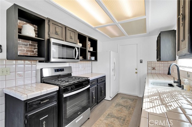 Detail Gallery Image 12 of 39 For 16020 Lime, Hesperia,  CA 92345 - 3 Beds | 2 Baths