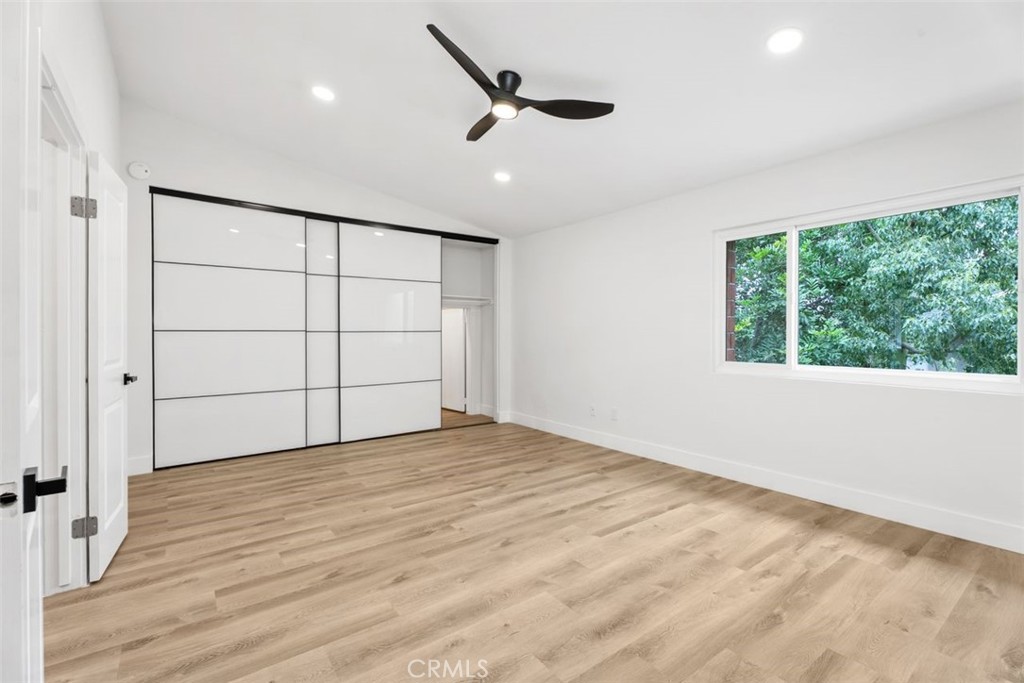 MLS #OC25225891 image #29