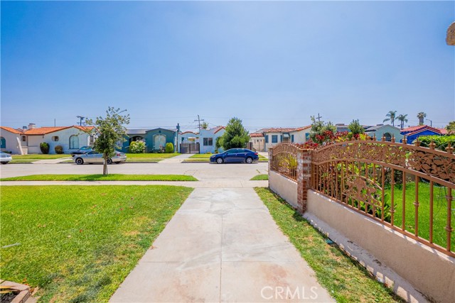 6617 Haas Avenue, Los Angeles CA: https://media.crmls.org/medias/00baea50-995e-4f7e-a9ba-6c2738ea929f.jpg