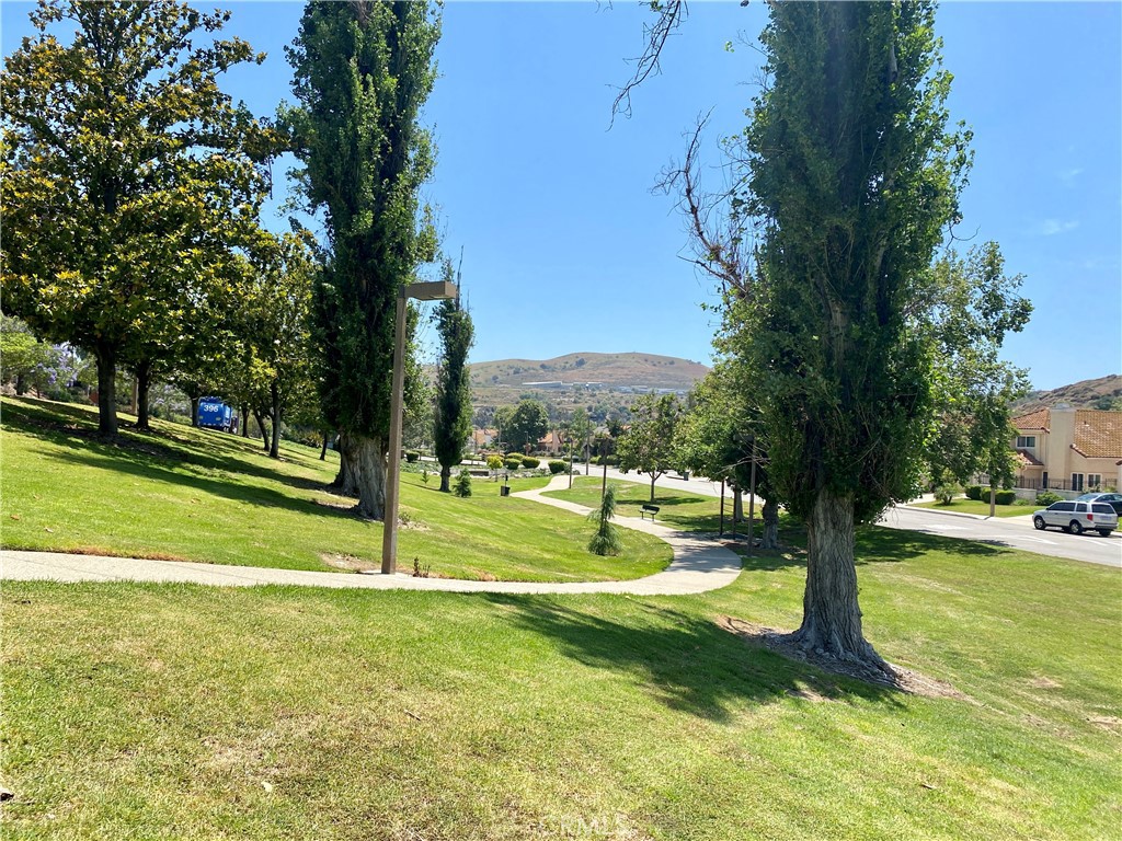https://media.crmls.org/medias/00bb5f00-d8f2-4b58-8afb-47b946677e38.jpg?preset=X-Large