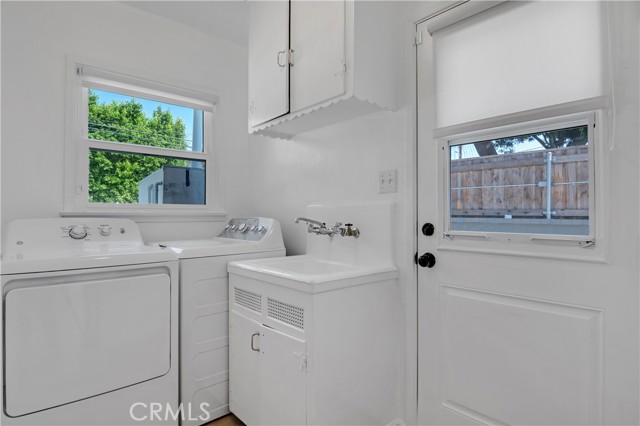 3780 Beethoven Street, Los Angeles CA: https://media.crmls.org/medias/00bb8984-464d-4c7b-8688-3e7e001eed9f.jpg
