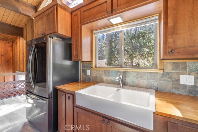 Detail Gallery Image 11 of 42 For 1113 Michael Ave, Big Bear City,  CA 92314 - 4 Beds | 2/1 Baths