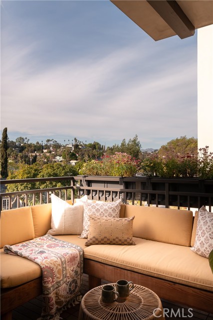 Image 12 of 53 For 734 Parkman