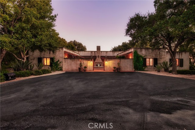 3595 Oak Trail Rd, Santa Ynez CA: https://media.crmls.org/medias/00bc23b4-06a7-4c14-b8f2-2214f805737c.jpg