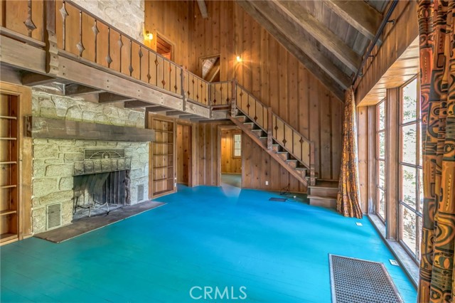 129 B Lane, Lake Arrowhead CA: https://media.crmls.org/medias/00bf8b79-974a-43fe-afe9-3abd5aab102f.jpg