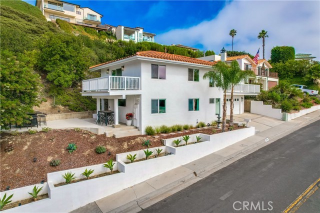 605 E Avenida San Juan, San Clemente CA: https://media.crmls.org/medias/00bfa943-46aa-4021-a678-76127ad16214.jpg
