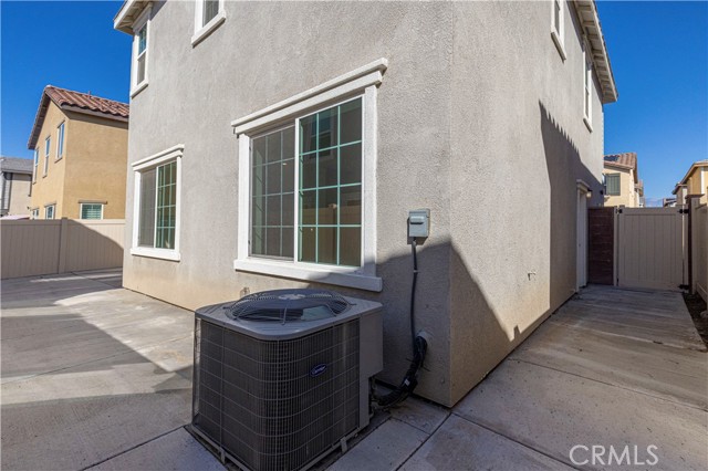 Detail Gallery Image 16 of 17 For 16017 Tanzinite, Chino,  CA 91708 - 3 Beds | 2/1 Baths