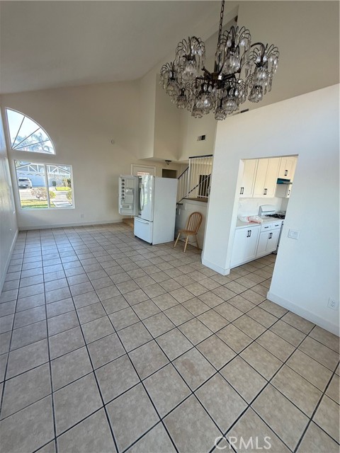 Detail Gallery Image 7 of 41 For 172 E Manchester, San Bernardino,  CA 92408 - 6 Beds | 3 Baths