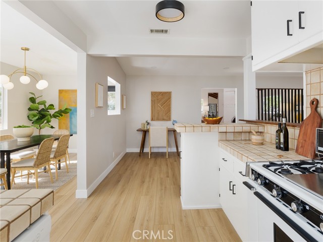 5526 Halison St, Torrance CA: https://media.crmls.org/medias/00c17aa1-3d91-4be3-85a3-af3c41e6a58c.jpg