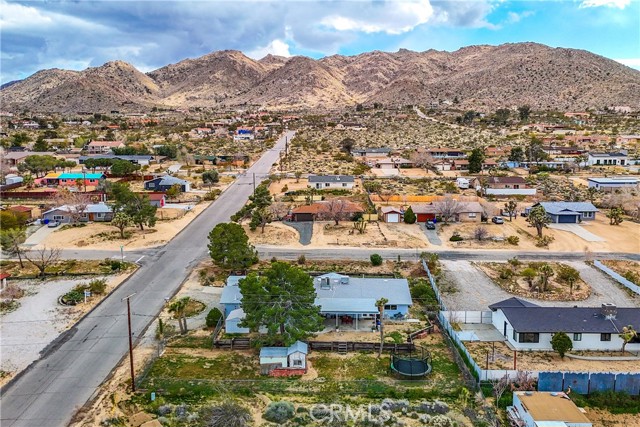 Detail Gallery Image 29 of 33 For 60484 Latham Trl, Joshua Tree,  CA 92252 - 4 Beds | 3 Baths