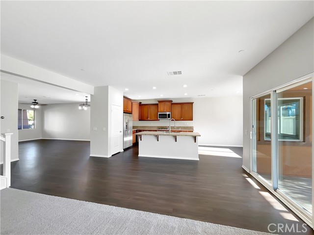 Image 11 of 29 For 31738 Rouge Lane
