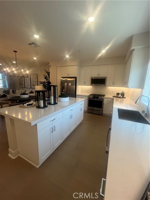 Detail Gallery Image 9 of 41 For 1872 Union #25,  Anaheim,  CA 92805 - 3 Beds | 2/1 Baths