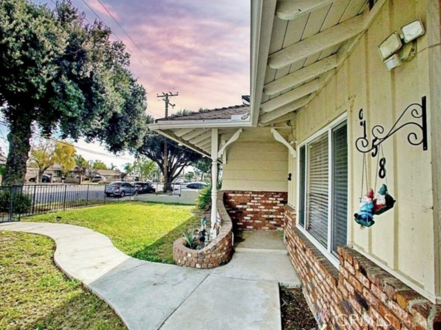 Detail Gallery Image 3 of 33 For 9158 Alder Ave, Fontana,  CA 92335 - 3 Beds | 2 Baths