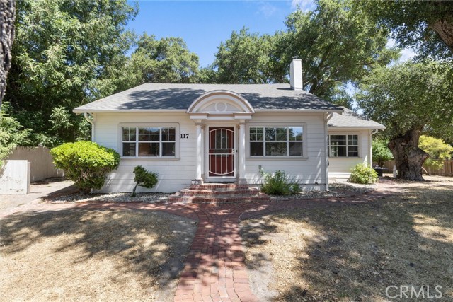 Detail Gallery Image 1 of 37 For 117 17th St, Paso Robles,  CA 93446 - 4 Beds | 3 Baths