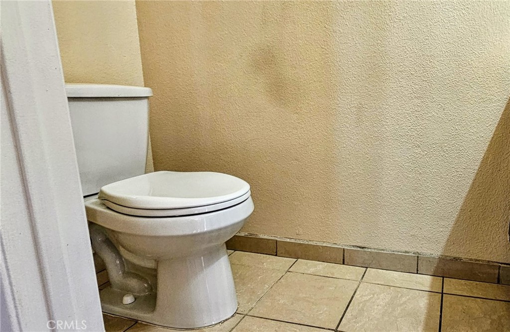 https://media.crmls.org/medias/00c4308c-c8d5-49f9-80d5-9991e8a985e8.jpg?preset=X-Large