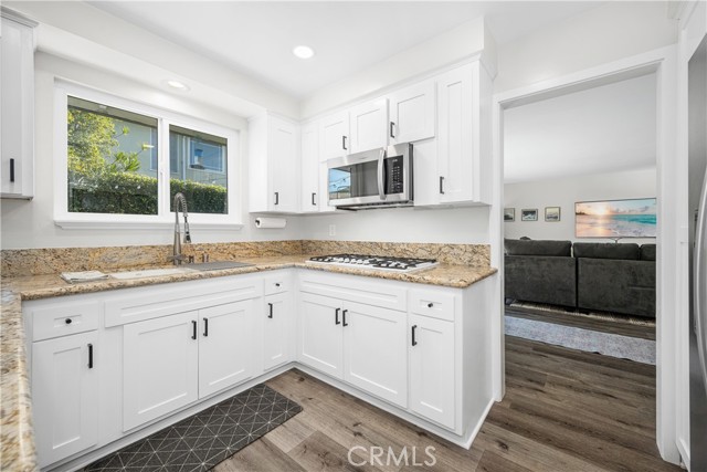 Detail Gallery Image 18 of 54 For 3600 Lama Ave, Long Beach,  CA 90808 - 3 Beds | 2 Baths