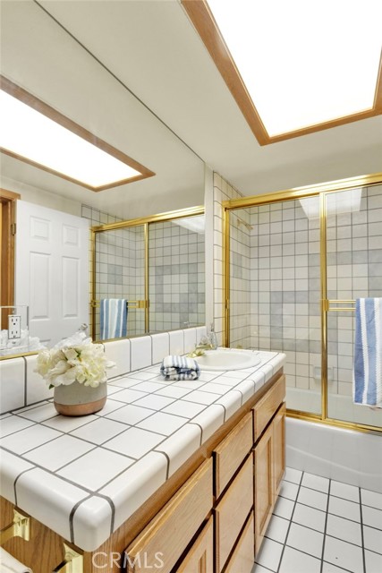 Detail Gallery Image 23 of 69 For 11062 Hollister Rd, Oak Hills,  CA 92344 - 4 Beds | 3 Baths