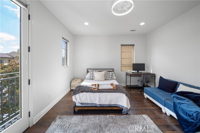 Detail Gallery Image 18 of 46 For 9 Spanish Moss, Irvine,  CA 92602 - 6 Beds | 5 Baths