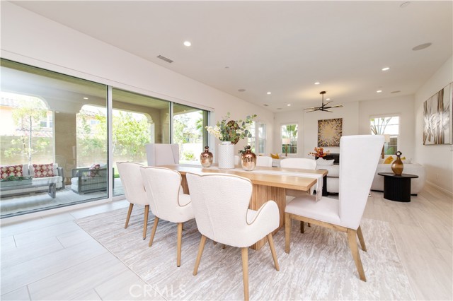 124 Cruiser, Irvine CA: https://media.crmls.org/medias/00c535b4-ec83-47cd-b551-9458fdd3cd92.jpg
