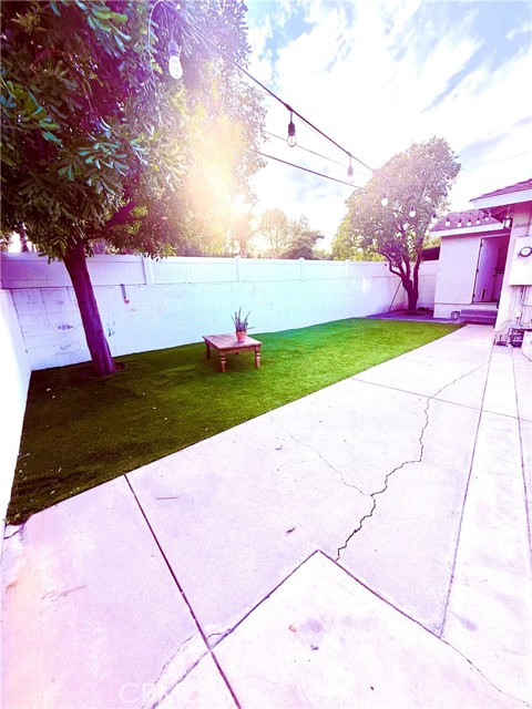 Detail Gallery Image 21 of 26 For 6424 Penfield Ave, Woodland Hills,  CA 91367 - 3 Beds | 2 Baths