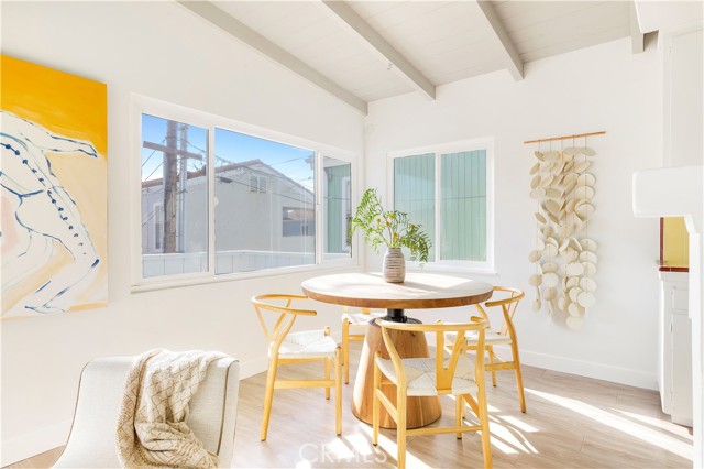 Detail Gallery Image 18 of 27 For 130 43rd, Newport Beach,  CA 92663 - 4 Beds | 3 Baths