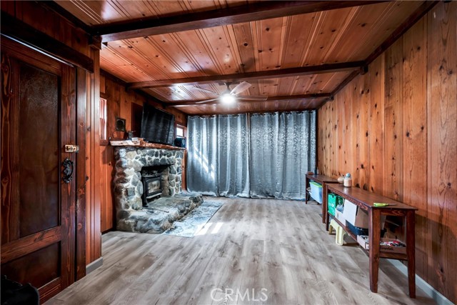 Detail Gallery Image 3 of 17 For 2690 Carmel Ave, Clearlake,  CA 95424 - 2 Beds | 1 Baths