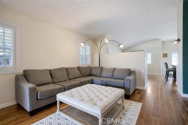 Detail Gallery Image 4 of 22 For 44607 Crestwood Cir, Temecula,  CA 92592 - 3 Beds | 2 Baths