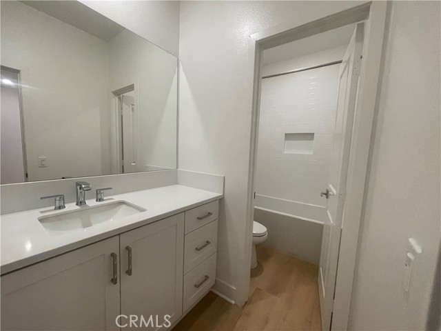 Detail Gallery Image 10 of 22 For 113 Bosal, Irvine,  CA 92618 - 4 Beds | 4 Baths