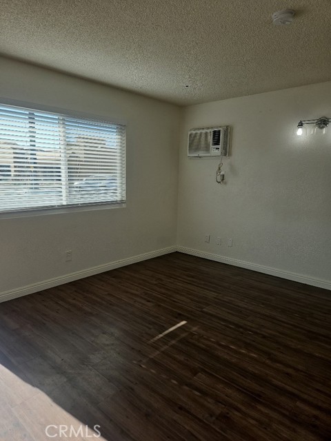 Image 3 of 5 For 3855 Stobbs  6