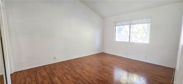 19195 Shoreline Lane, Huntington Beach CA: https://media.crmls.org/medias/00c72e6f-9fc2-40b0-9607-e9681011f25e.jpg