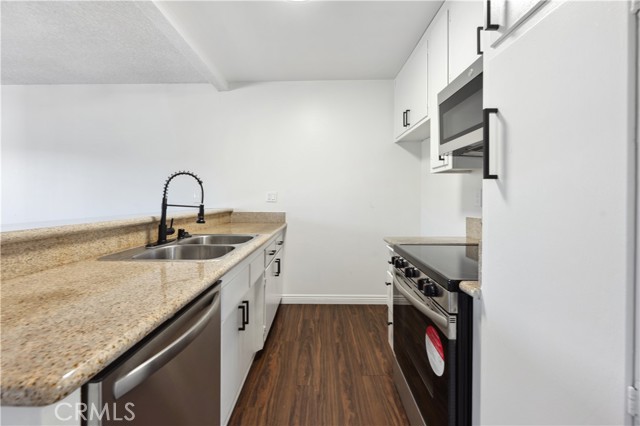Detail Gallery Image 8 of 17 For 3656 Garnet St #339,  Torrance,  CA 90503 - 2 Beds | 2 Baths