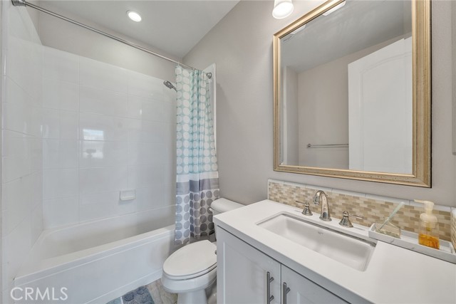 Detail Gallery Image 40 of 62 For 61 Windwalker Way, Tustin,  CA 92782 - 6 Beds | 5/1 Baths