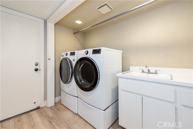 Detail Gallery Image 35 of 41 For 27202 Corcubion, Mission Viejo,  CA 92692 - 4 Beds | 3 Baths