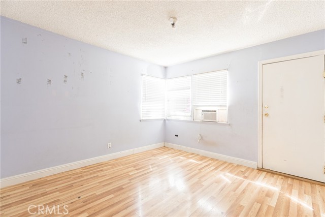 Detail Gallery Image 25 of 48 For 17149 Donmetz, Granada Hills,  CA 91344 - 4 Beds | 2 Baths