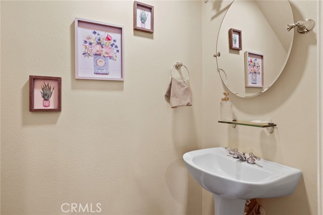 2348 Sunningdale Drive, Tustin CA: https://media.crmls.org/medias/00c914b0-8f2c-4d91-815e-85e6dcb9c7a2.jpg
