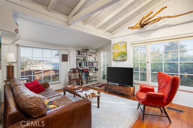 00c93375 Efca 41c0 8a8d Fe005855672f