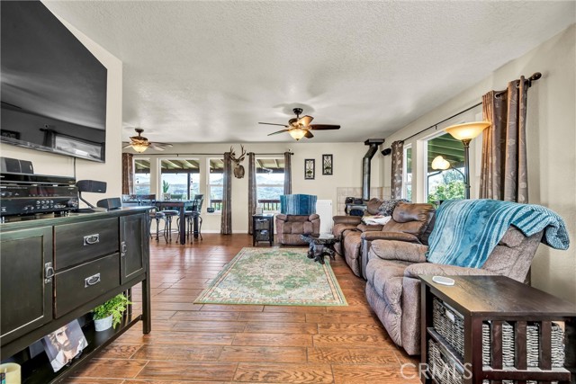 Detail Gallery Image 2 of 50 For 10225 Kelsey Creek Dr, Kelseyville,  CA 95451 - 3 Beds | 3 Baths