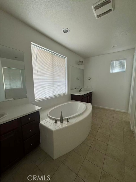 Detail Gallery Image 10 of 12 For 12221 Casper Ct, Rancho Cucamonga,  CA 91739 - 4 Beds | 3/1 Baths