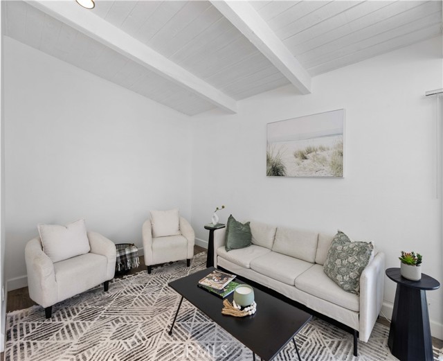 7924 Woodman Avenue, Panorama City CA: https://media.crmls.org/medias/00ca3dd1-dadf-422b-ba1b-3f90812e46a9.jpg