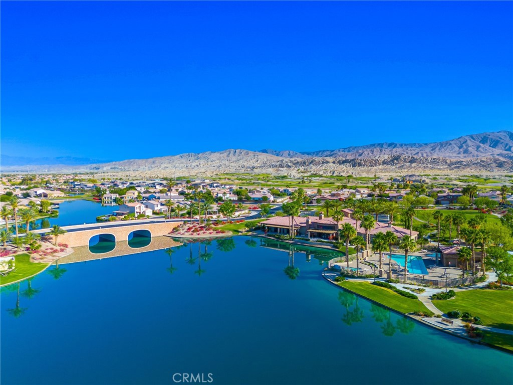 https://media.crmls.org/medias/00ca4db2-bb4b-457e-9b2f-09dc7b1e9f02.jpg?preset=X-Large