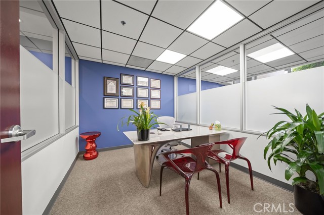 400 W Ocean Boulevard, Long Beach, California 90802, ,Commercial Lease,For Rent,400 W Ocean Boulevard,CRPW25108628