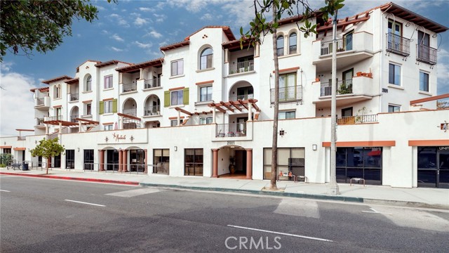 2001 Artesia Boulevard, Redondo Beach, California 90278, 1 Bedroom Bedrooms, ,1 BathroomBathrooms,Residential,Sold,Artesia,SB22258185