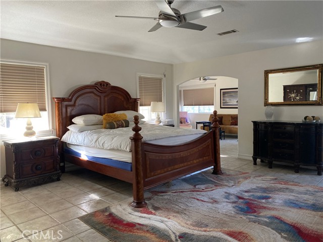 42980 Calle Montecillo, Temecula CA: https://media.crmls.org/medias/00cb78b8-bf17-4da3-8086-b79ffc2d03d2.jpg