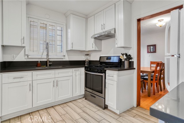 102 Bonito Avenue, Long Beach CA: https://media.crmls.org/medias/00cbf66c-344c-4559-8bfd-50f5abb2c6cf.jpg