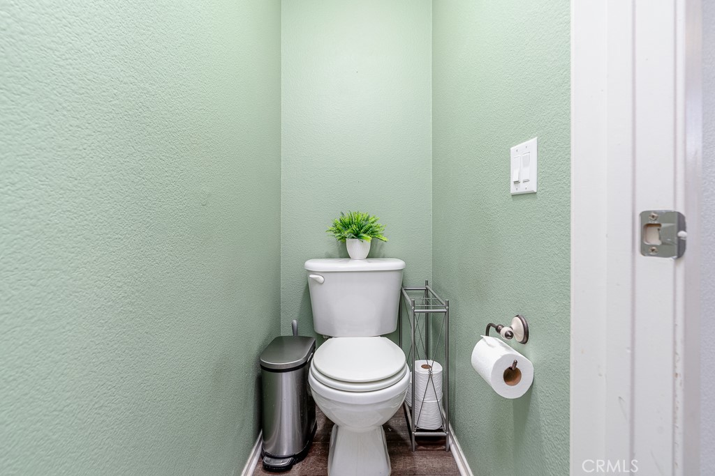 https://media.crmls.org/medias/00ccad83-7958-4e70-a6db-79d1e3c64cef.jpg?preset=X-Large