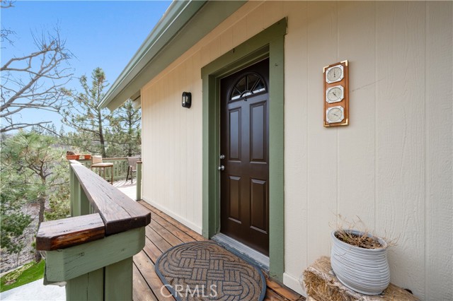 Detail Gallery Image 9 of 63 For 28227 Arbon Ln, Lake Arrowhead,  CA 92352 - 3 Beds | 3/1 Baths